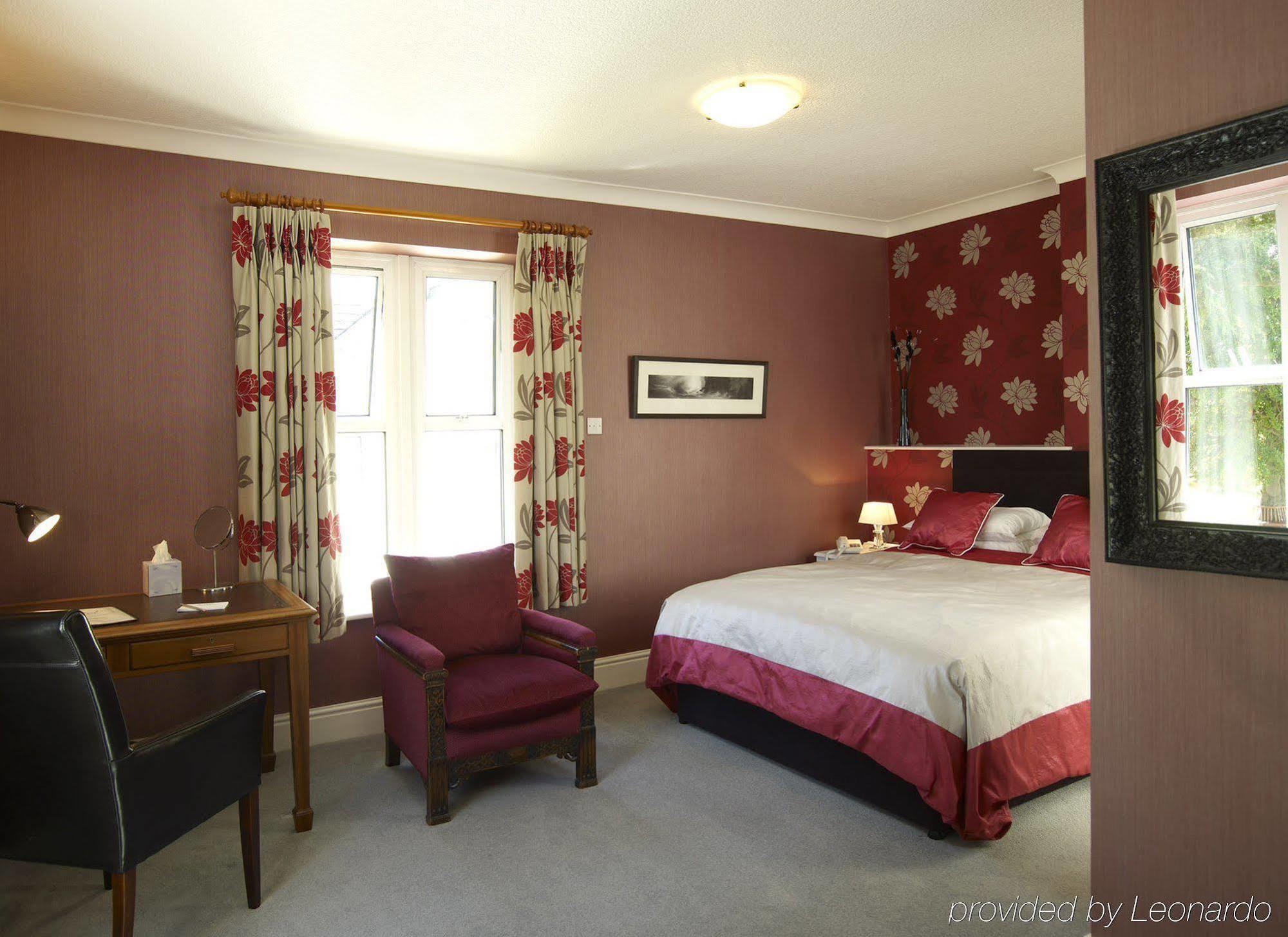 Charlton Kings Hotel Cheltenham Habitación foto